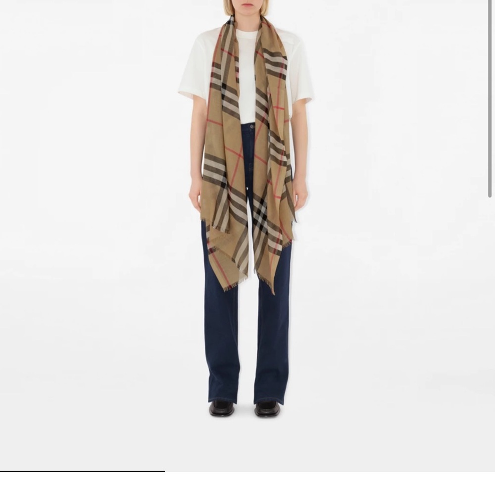 Classic Burberry wide check silk wool scarf